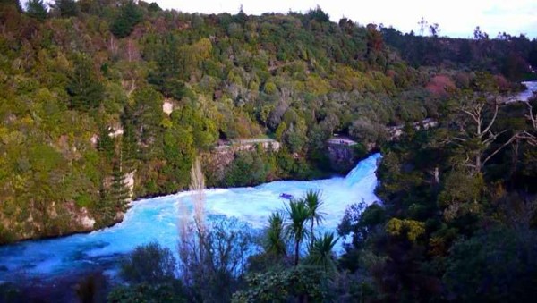 huka falls 1